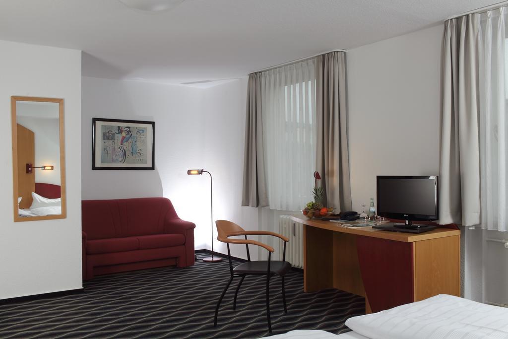 Stadthotel คาสเซล ภายนอก รูปภาพ